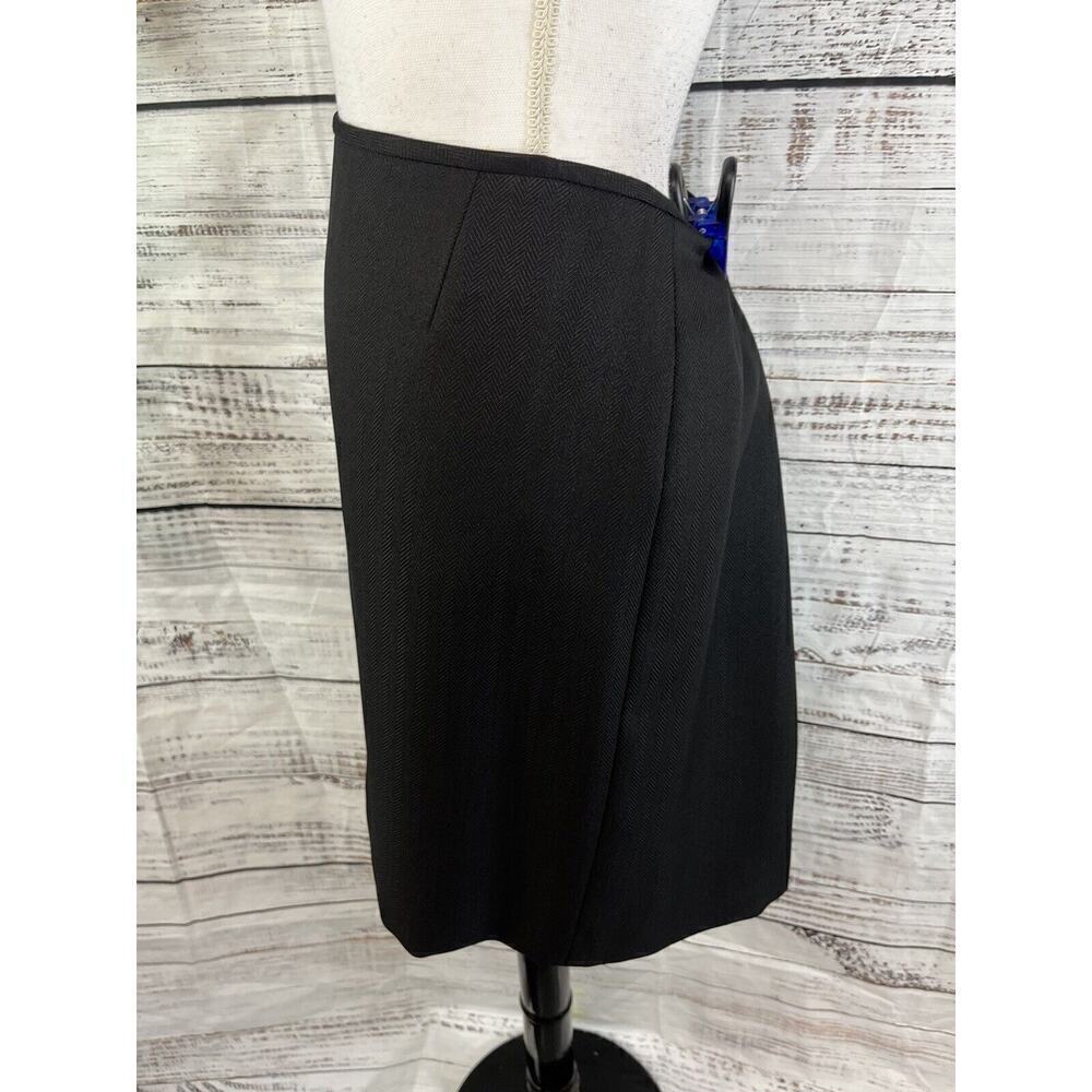 Tahari Skirt size 14 Petite Classic Black Herringbone Straight Above Knee Career - Picture 9 of 11